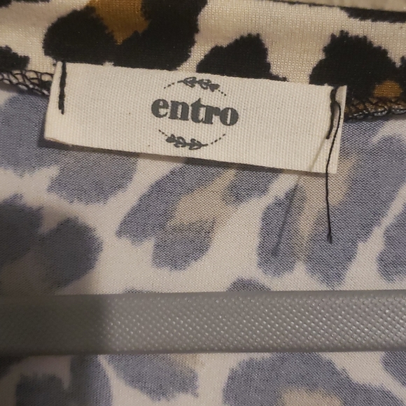 Womens Leopard Top - Picture 2 of 4